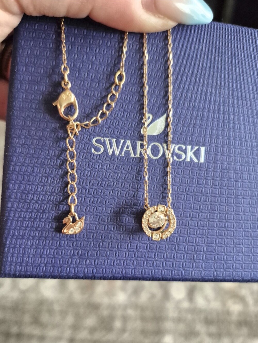 Una Swarovski Necklace - Rose Gold - Picture 8 of 16